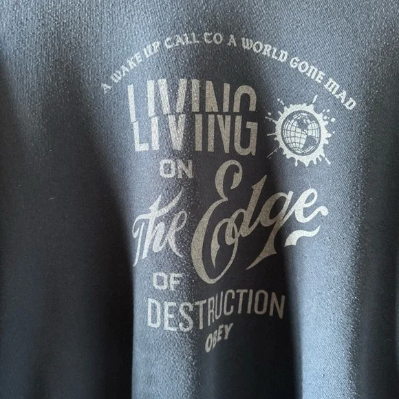 Obey sweatshirt - Picture 2 of 8